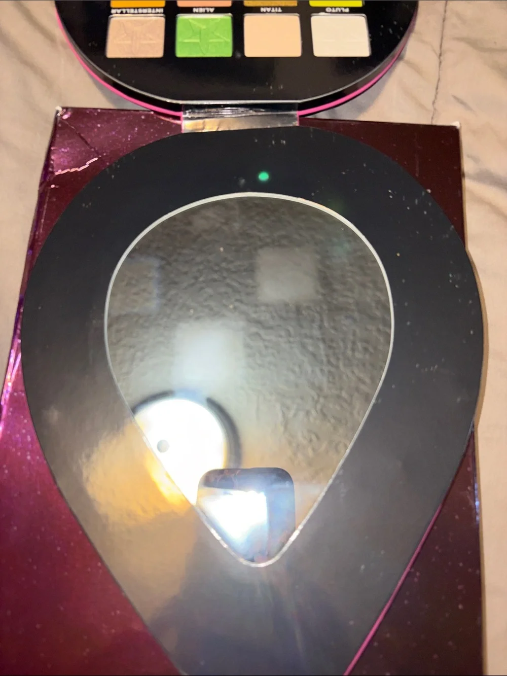 Jeffree Star Alien Pink Eyeshadow Palette